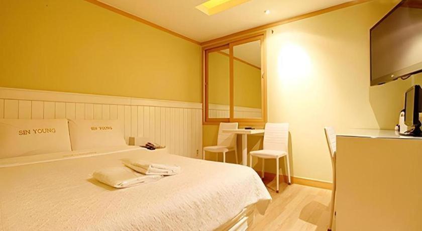 Sinyoung Motel سيول المظهر الخارجي الصورة